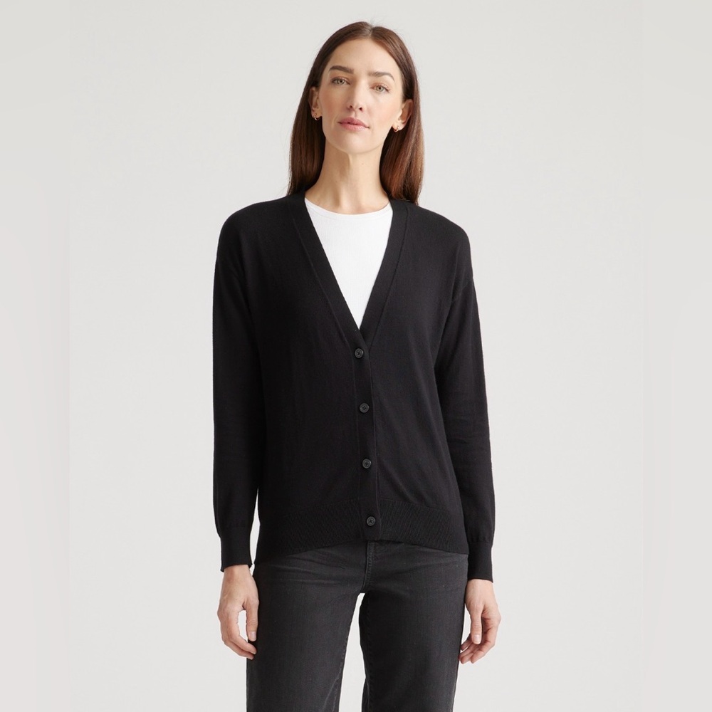 Tailbots Oversized Black V-Neck Button-Front Cardigan Minimal Chic Cozy Capsule